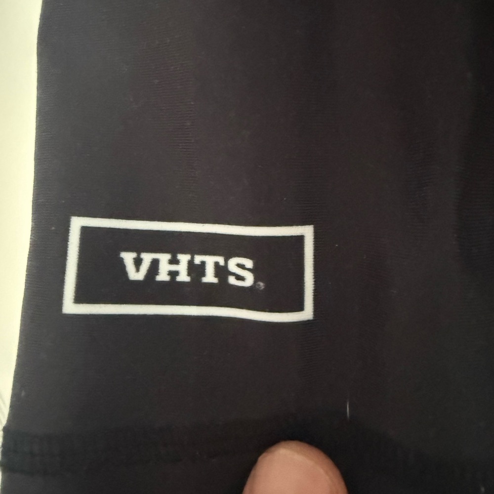 VHTSNY Rash Gaurd - Picture 2 of 4